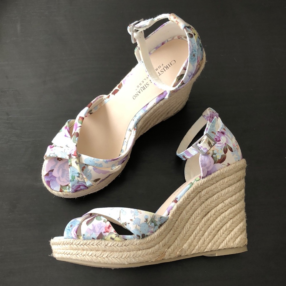 Christian Siriano size 7 floral wedges